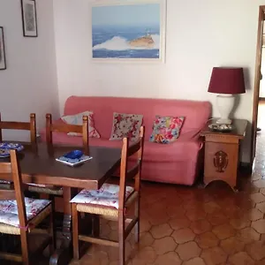 https://casa-lenzi.it-tuscanyhotel.com